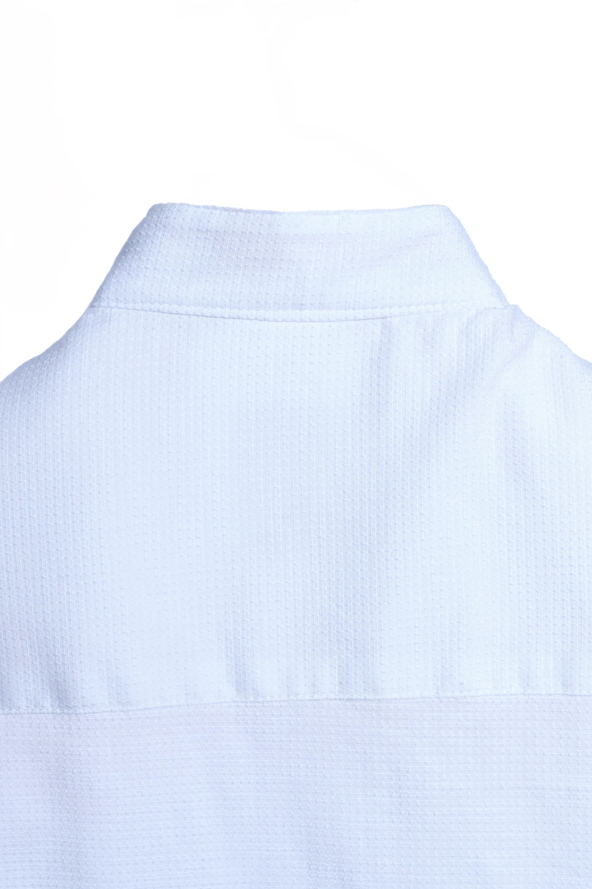 EASY IRON TEXTURED MANDARIN SHIRT IN WHITE