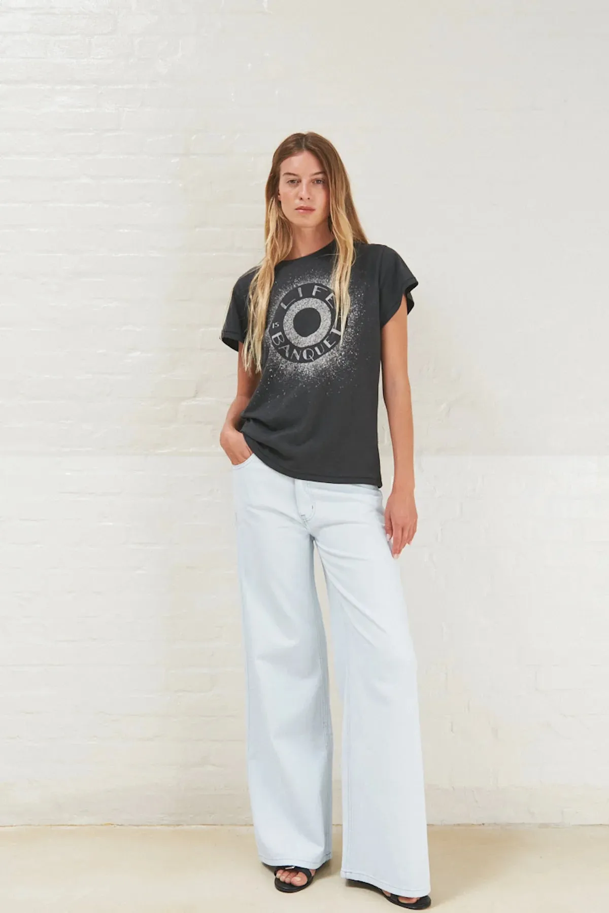 Rabens Saloner Ambla Banquet Tee in Faded Black